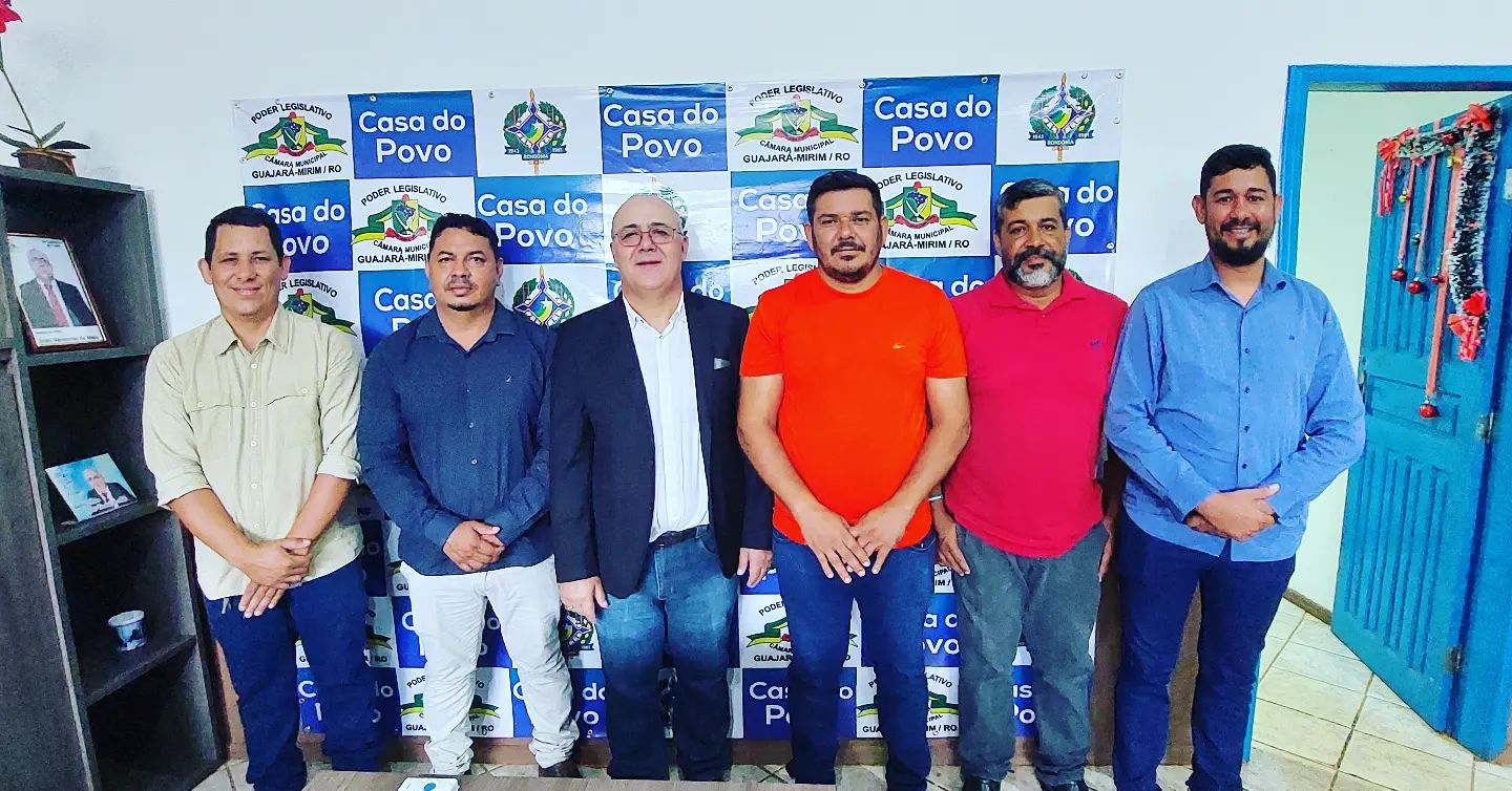 NOVA MESA DIRETORA ASSUME NA CÂMARA VEREADOR PASTOR JOÃO VANDERLEI CONTINUA PRESIDENTE